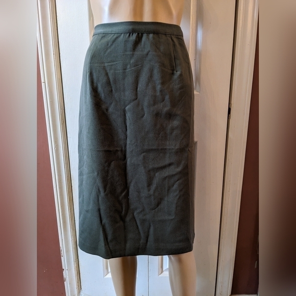 New with tags Appleseed's petites green skirt, size 8P, T1W - Picture 1 of 5